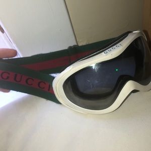 Gucci Goggle (RARE) [Not for sale online anymore]